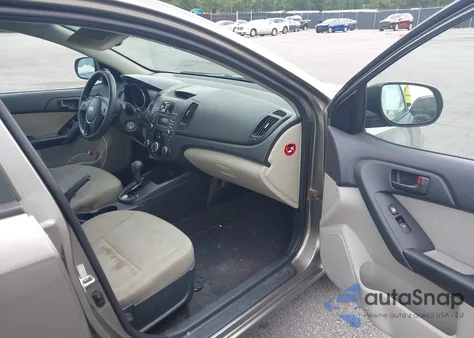 2010 Kia Forte Ex z USA, uszkodzony, nr VIN KNAFU4A20A5255805